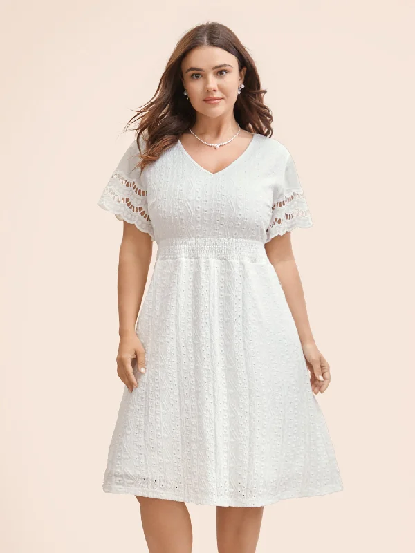 V Neck Shirred Lace Patchwork Dress