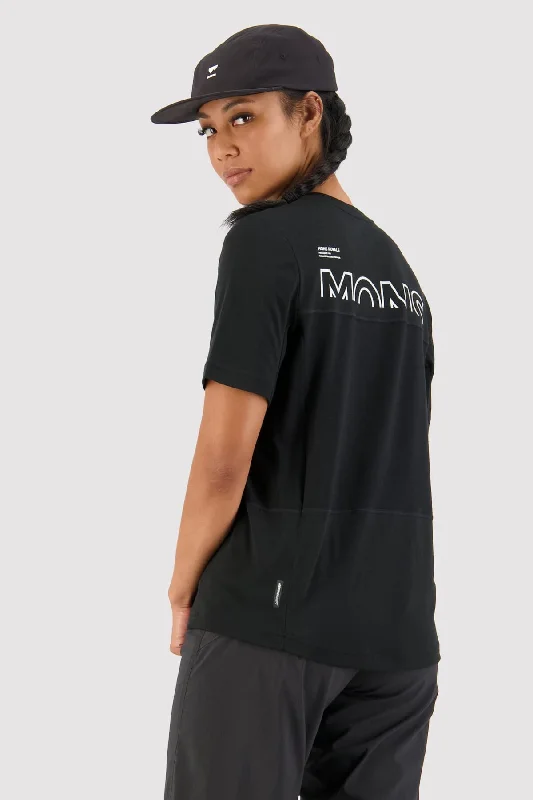 Tarn Merino T-Shirt - Black Solid Print Embellished